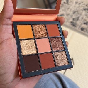 Huda beauty Topaz Obsessions